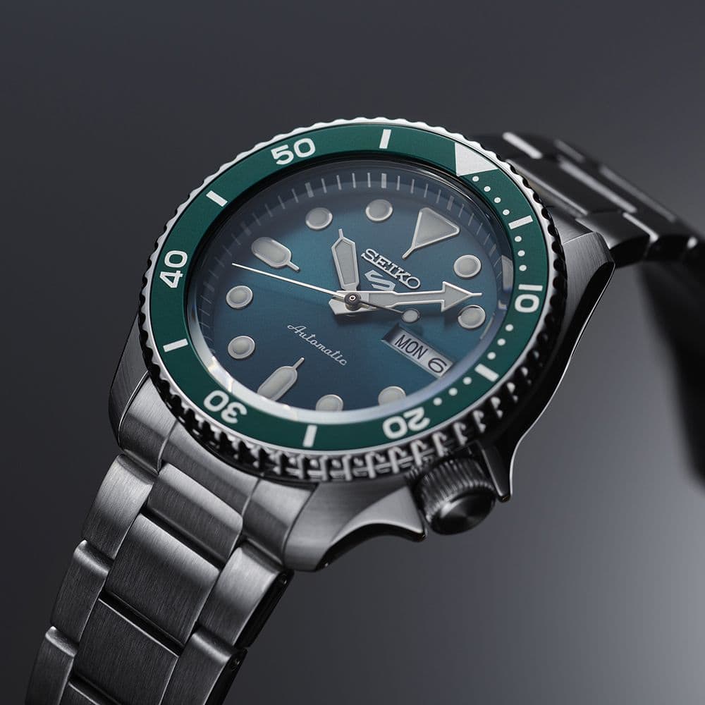 Reloj SEIKO 5 Sport Verde/Plata SRPD61K1