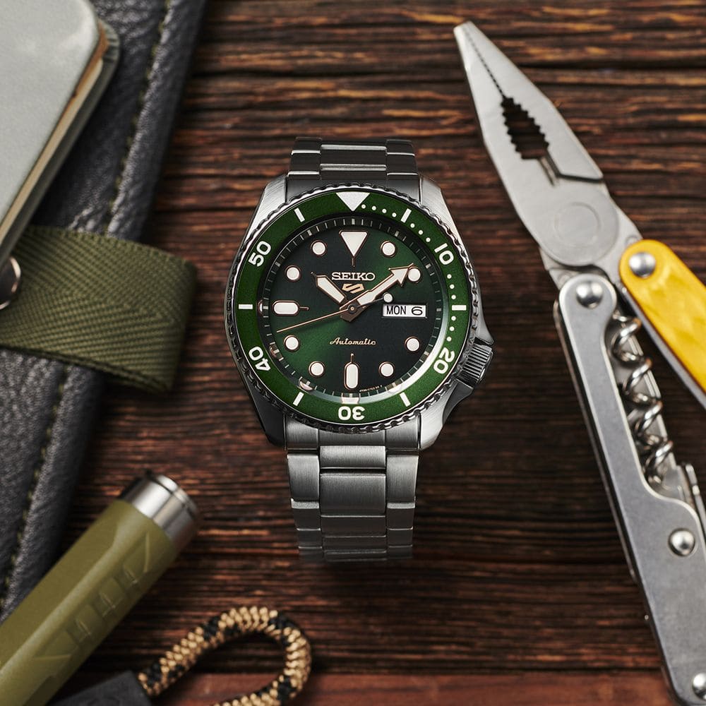 Reloj SEIKO 5 Sport Verde/Dorado SRPD63K1
