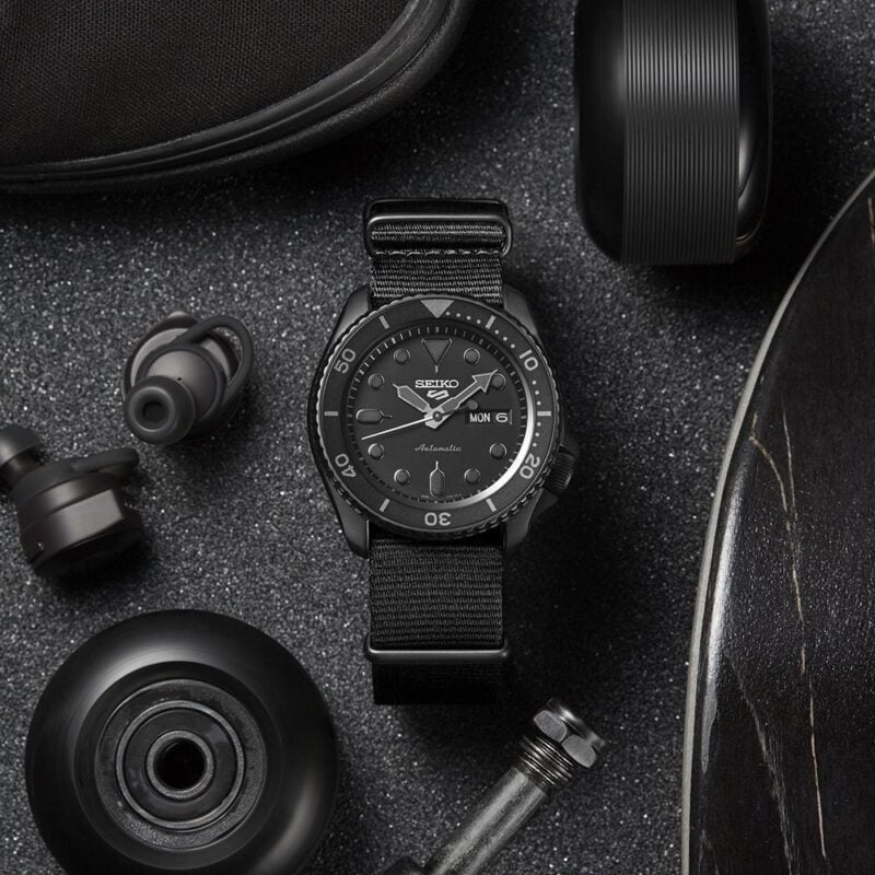 thearwatches-reloj-seiko-SRPD79_2 Reloj SEIKO 5 Sport Black «Street Style» SRPD79K1