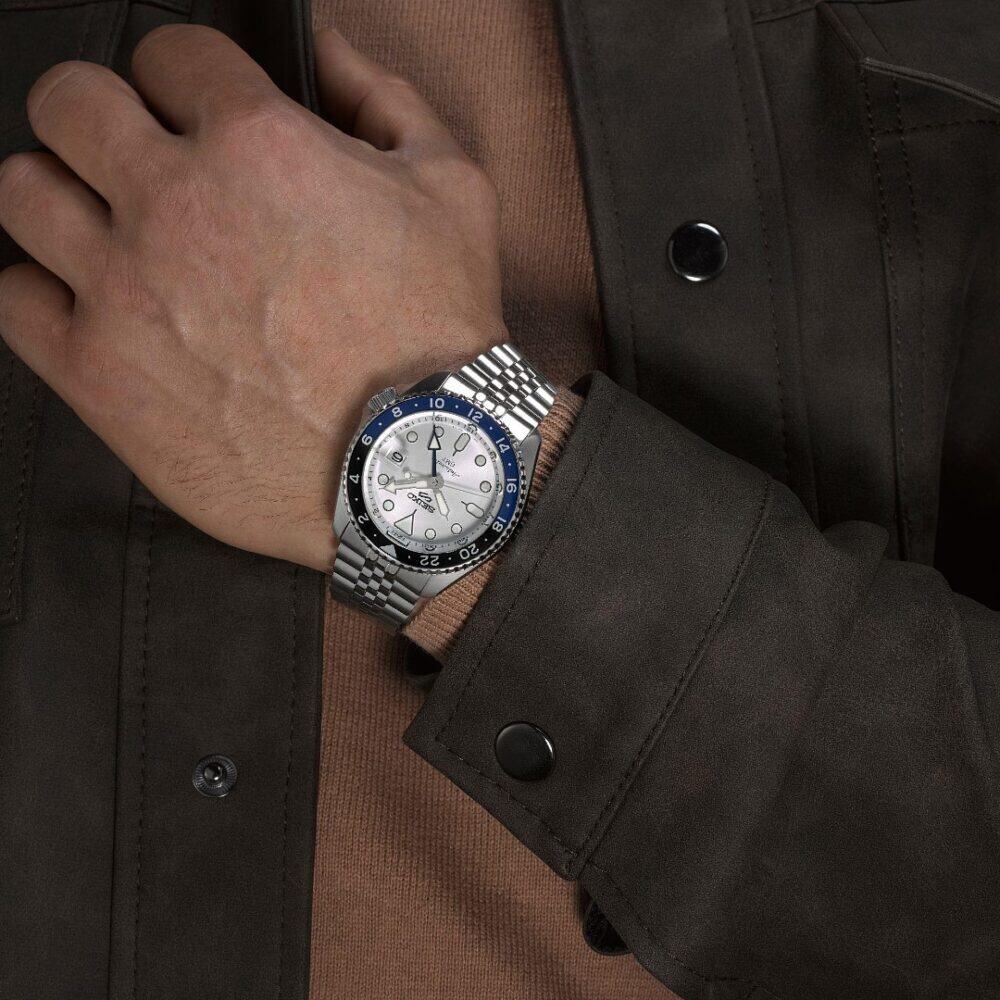 thearwatches-reloj-seiko-SSK033K1_3 Reloj SEIKO 5 Sport GMT Blanco SSK033K1