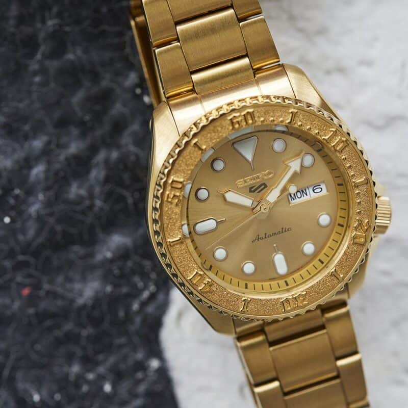 thearwatches-reloj-seiko-SRPE74_2 Reloj SEIKO 5 Sport Gold SRPE74K1