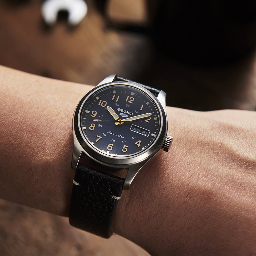 Reloj SEIKO 5 Sport Field Series Blue SRPG39K1