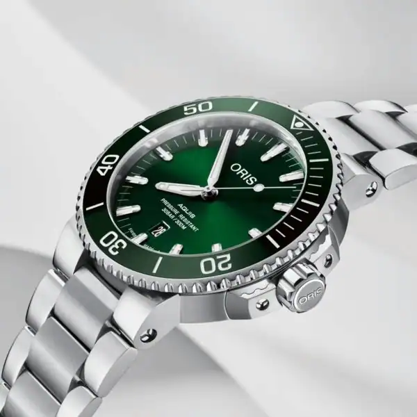 Reloj Oris Aquis Date 43,5mm Green Dial 01 733 7730 4157-07 8 24 05PEB