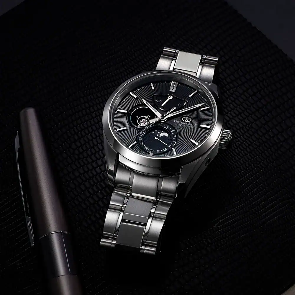 thearwatches_Reloj_Orient Star RE-AY0001B00B_4 Reloj Orient Star Mechanical Moon Phase Automatic 41mm Negro RE-AY0001B00B