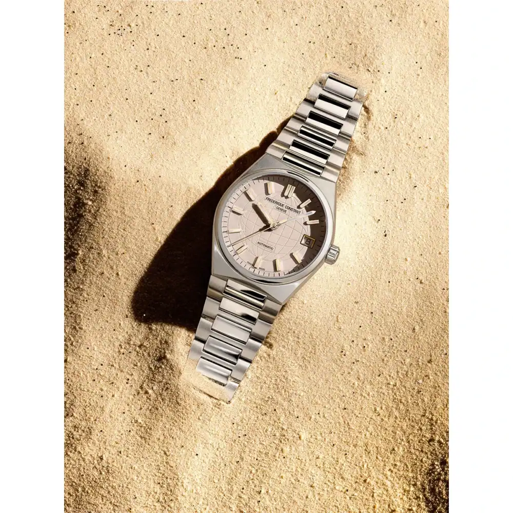 thearwatches-reloj-frederique-constant-mid-47072_5 Reloj Frederique Constant Highlife Automatic 33mm 5ATM FC-303WG2NH6B