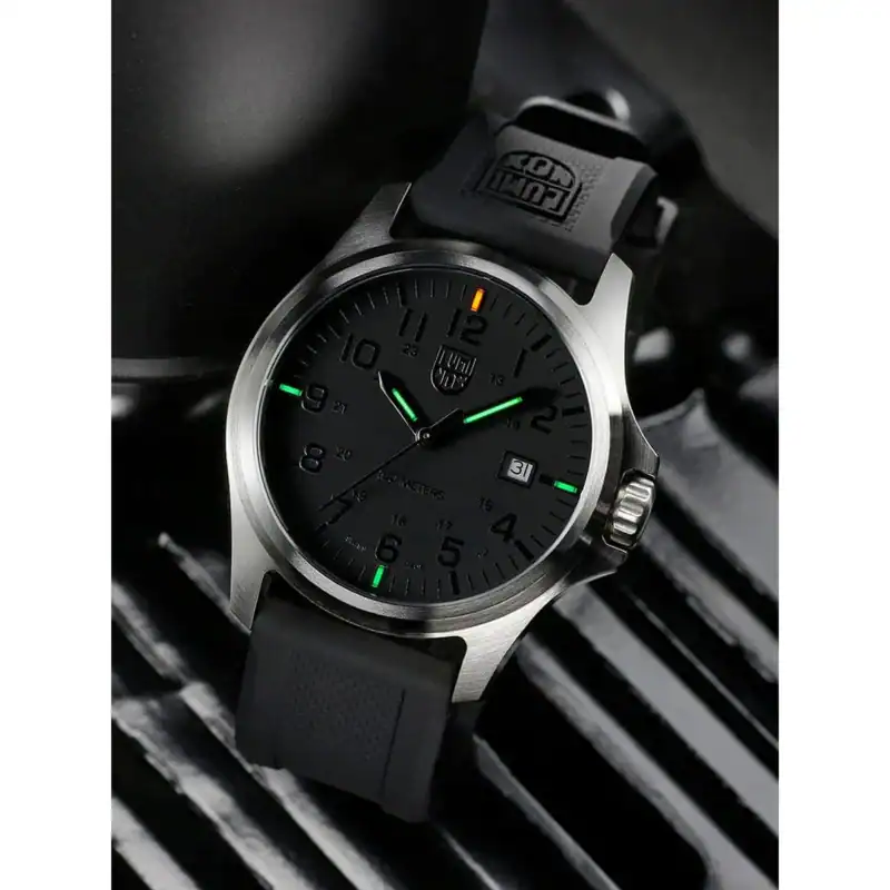 thearwatches-reloj-luminox-mid-39300_2 Reloj Luminox Patagonia Steel X2.2502 44mm