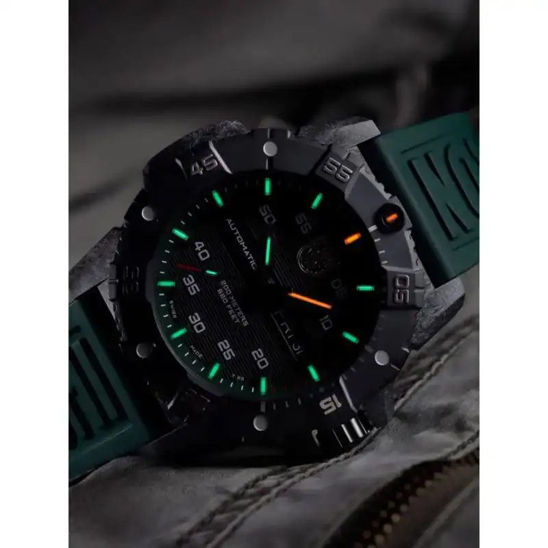 thearwatches-reloj-luminox-mid-41276_9 Reloj Luminox Master Carbon Seal Automatic XS.3877 45mm