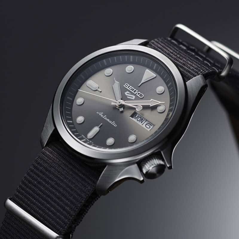 Reloj Seiko 5 Sport SKX Black SRPE67K1