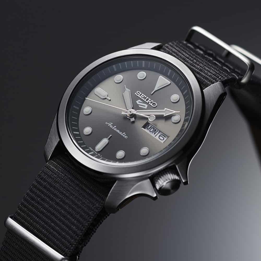 Reloj Seiko 5 Sport SKX Black SRPE67K1