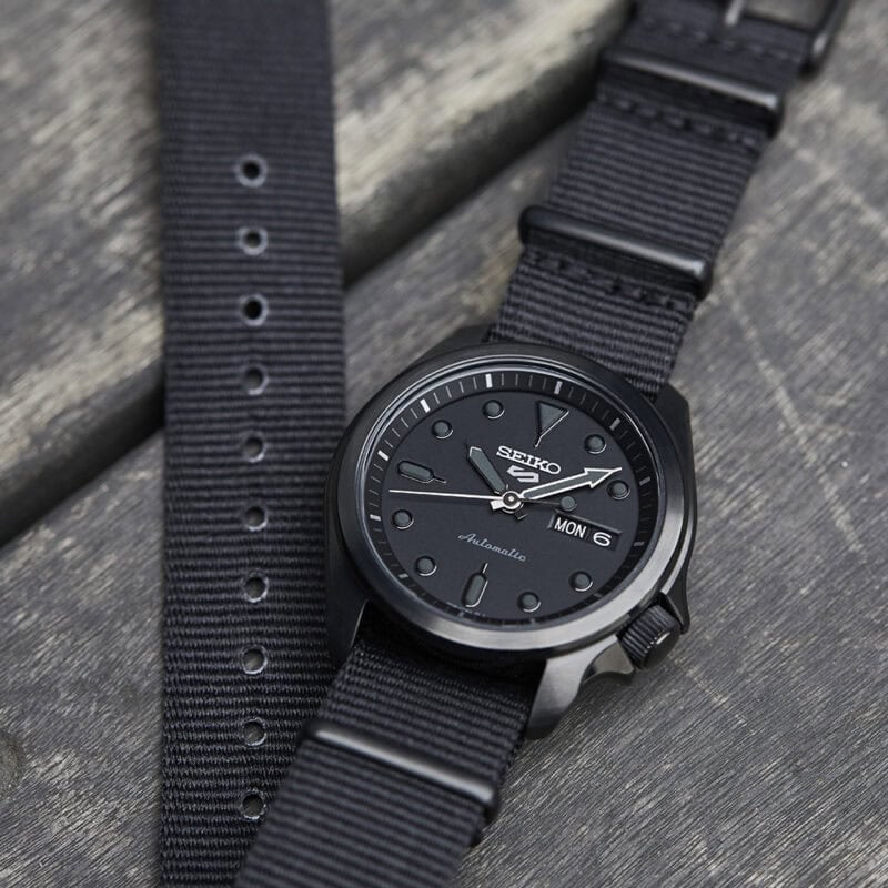 thearwatches-reloj-seiko-SRPE69K1_1 Reloj Seiko 5 Sport SKX Street Style Black SRPE69K1