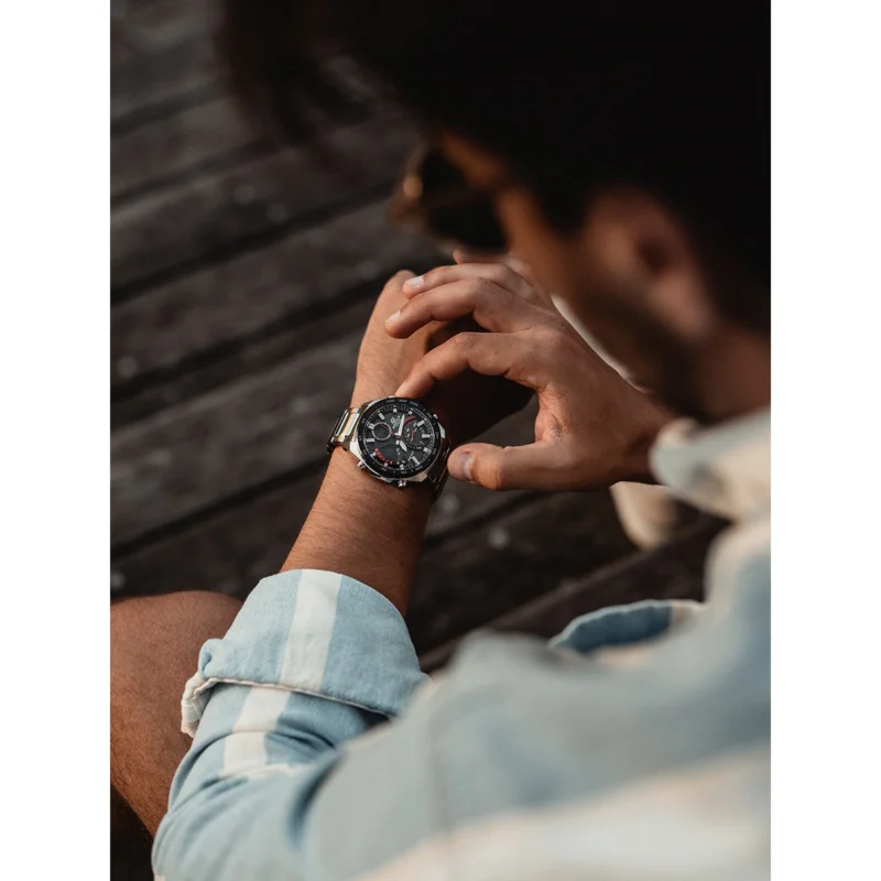 Reloj Casio Edifice Esfera Negra Solar 46mm ECB-900DB-1AER