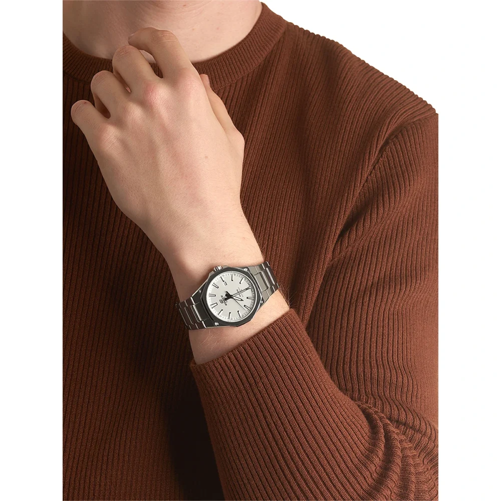 Reloj Casio Edifice Esfera Plateada 40mm EFR-S108D-7AVUEF